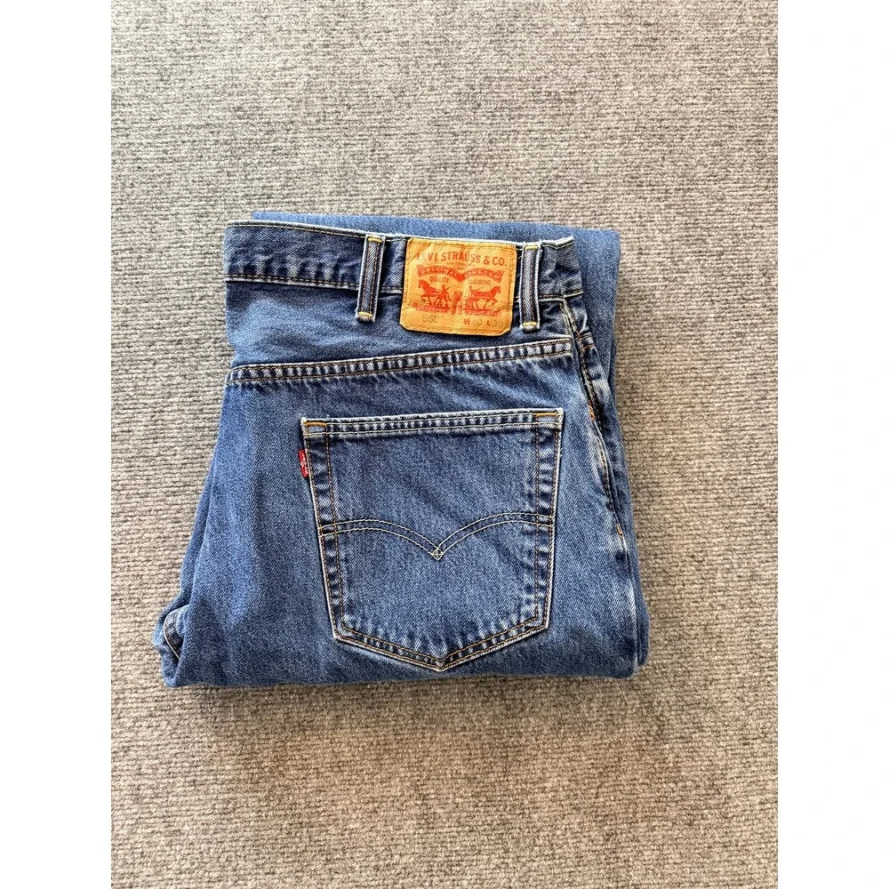 Levi's 550 Relaxed‎ Fit Tapered Leg Mens Jeans 40x30 Medium Wash Denim